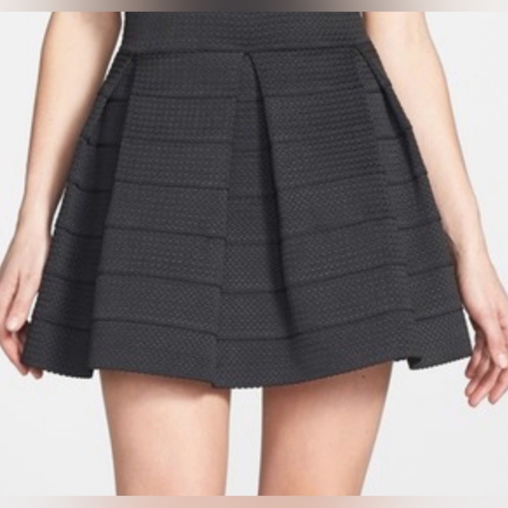 H&M Black Textured Skirt